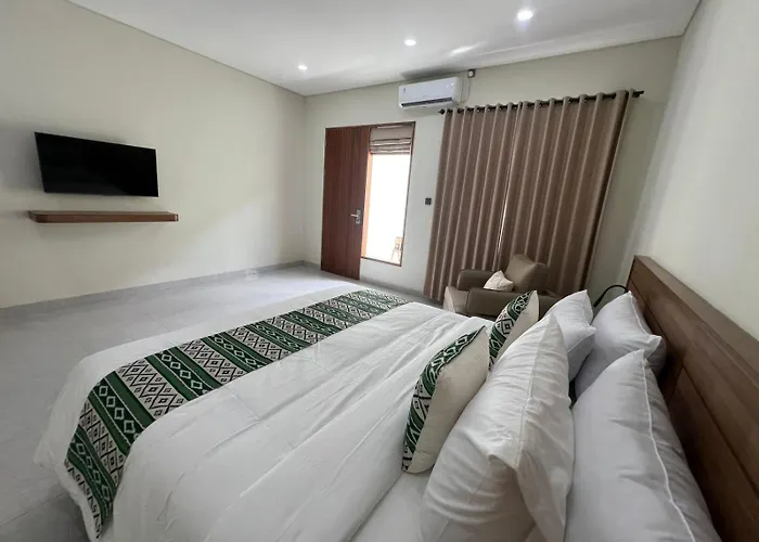 Sadira Co-living - Seminyak 招待所 4*