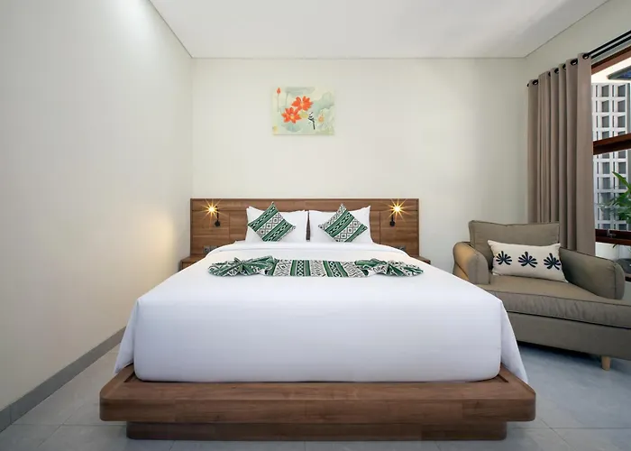 Sadira Co-living - Seminyak 招待所 4*