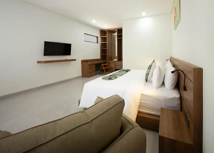 Sadira Co-living - Seminyak 招待所 4*