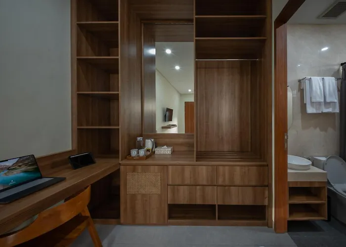 Sadira Co-living - Seminyak 科洛布坎