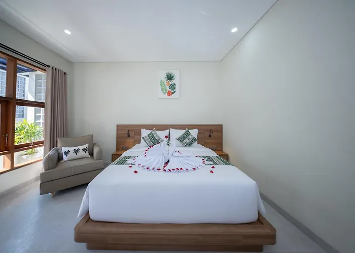 Sadira Co-living - Seminyak 招待所 4*