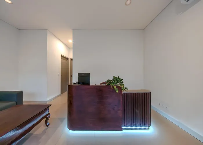 Sadira Co-living - Seminyak 招待所
