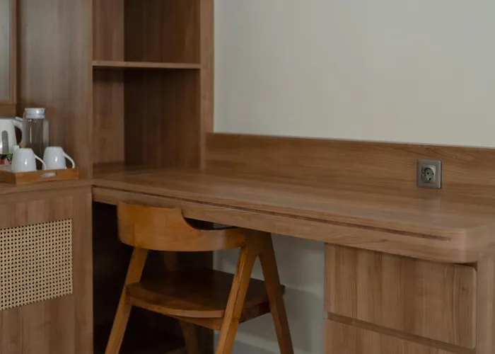 Sadira Co-living - Seminyak 4* 科洛布坎