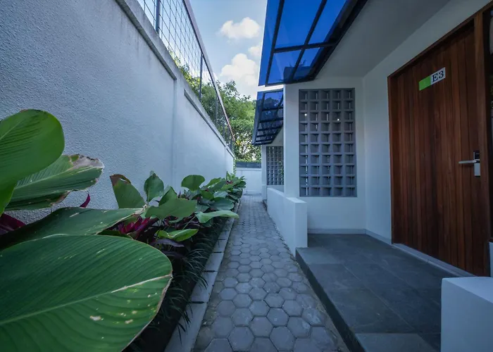 Sadira Co-living - Seminyak 4* 科洛布坎